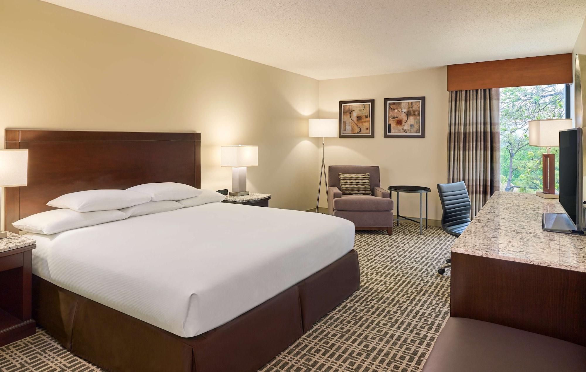 Hotel Doubletree By Hilton Houston Intercontinental Airport Exterior foto
