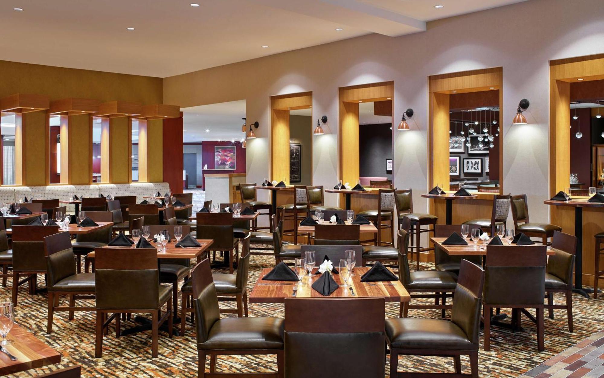 Hotel Doubletree By Hilton Houston Intercontinental Airport Exterior foto