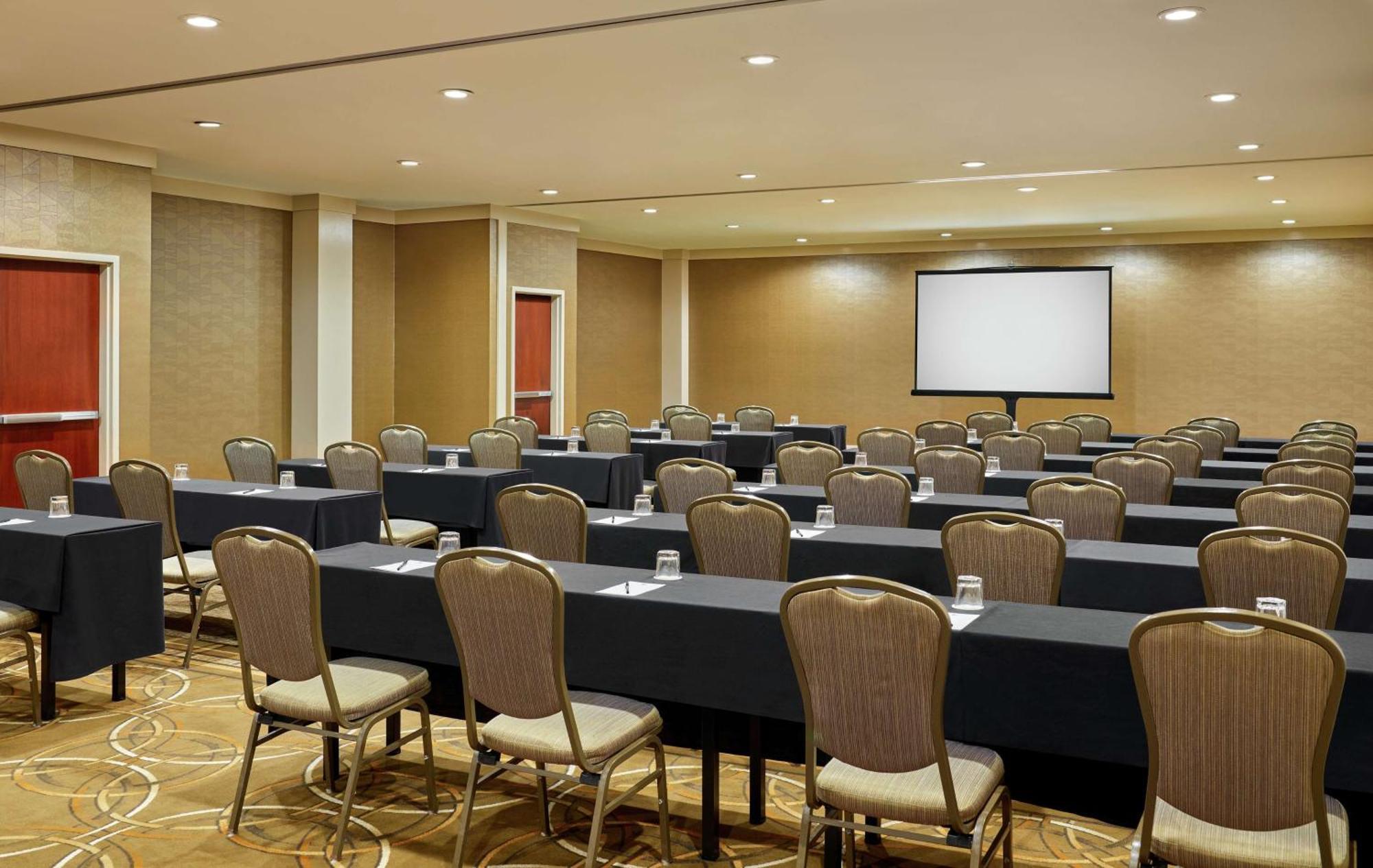 Hotel Doubletree By Hilton Houston Intercontinental Airport Exterior foto