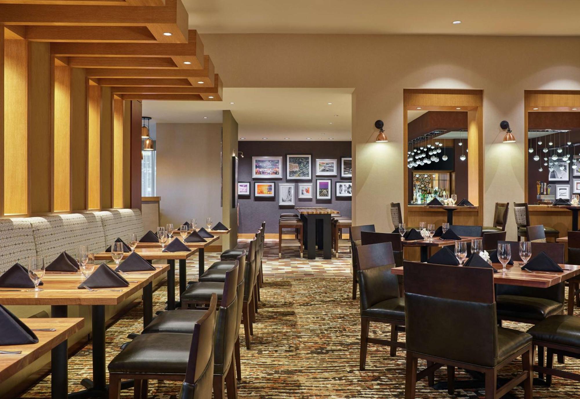 Hotel Doubletree By Hilton Houston Intercontinental Airport Exterior foto